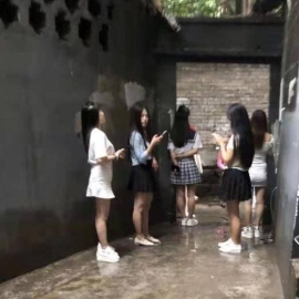成都扫街 偶尔有嫩妹